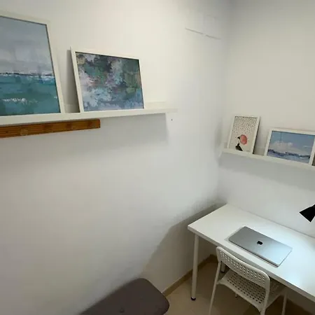 Apartamento A Pie De Playa Con Terraza Y Piscinas * Benalmadena